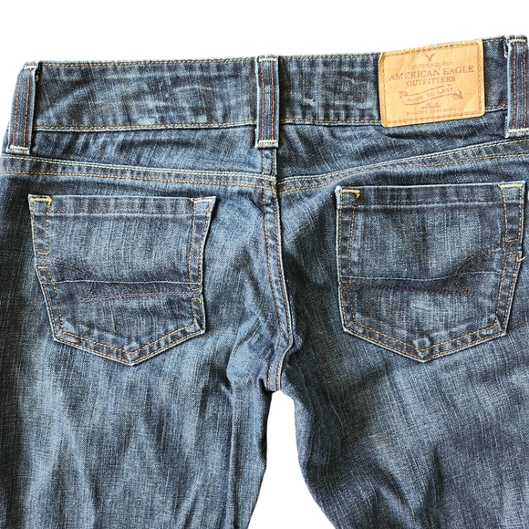 American Eagle Artist Flared Blue Jeans. Sz. 2 - Picture 7 of 11
